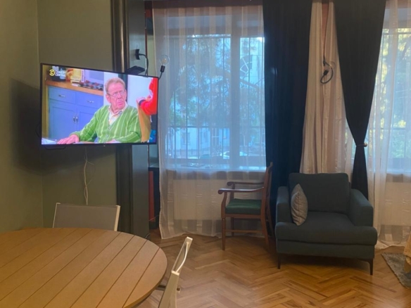 ქირავდება ბინა ვაკეში
