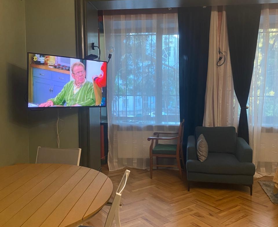 ქირავდება ბინა ვაკეში