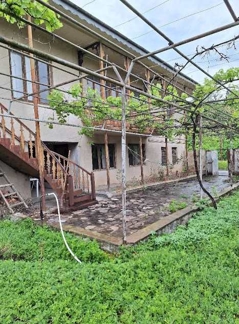 🏡 იყიდება ორსართულიანი კაპიტალური სახლი გურჯაანში!