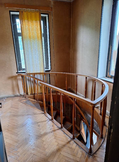 🏡 იყიდება ორსართულიანი კაპიტალური სახლი გურჯაანში!