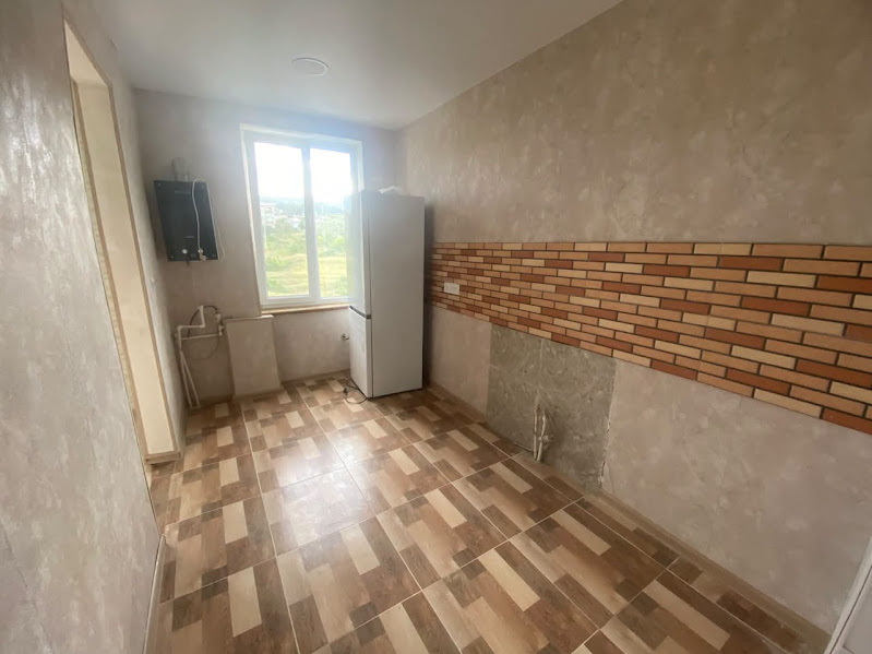 🏢 იყიდება ახალი გარემონტებული ბინა თელავში